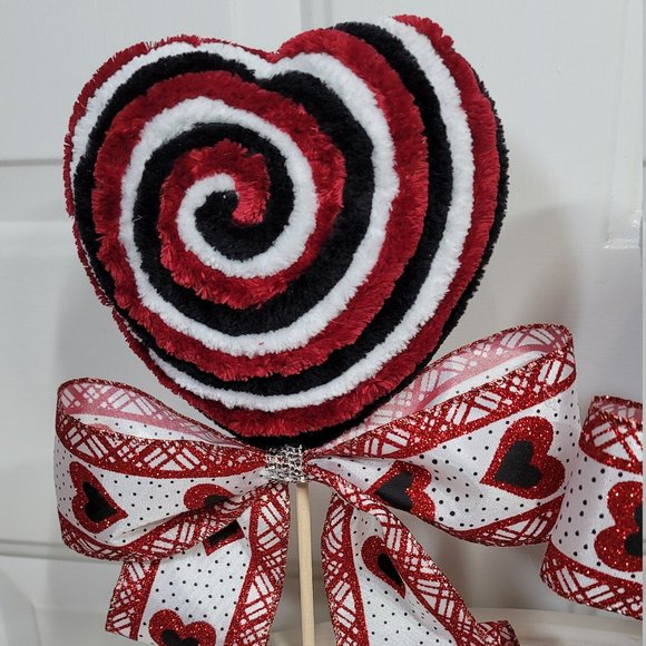 Decorative Velvety Yarn Dark Red Black & White Heart Lollipop w Red Heart Bow #1 - Picture 3 of 4